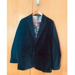 Men’s Black Velvet Sportcoat